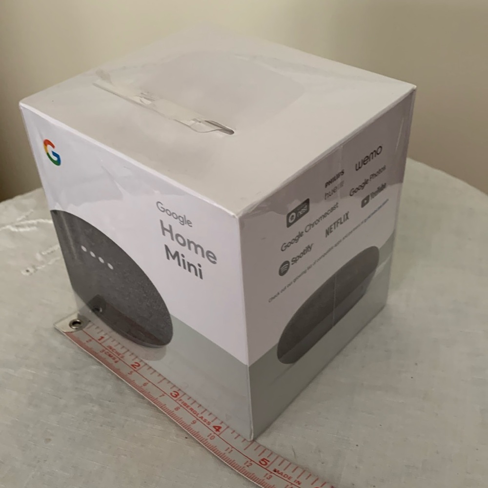 GOOGLE HOME MINI